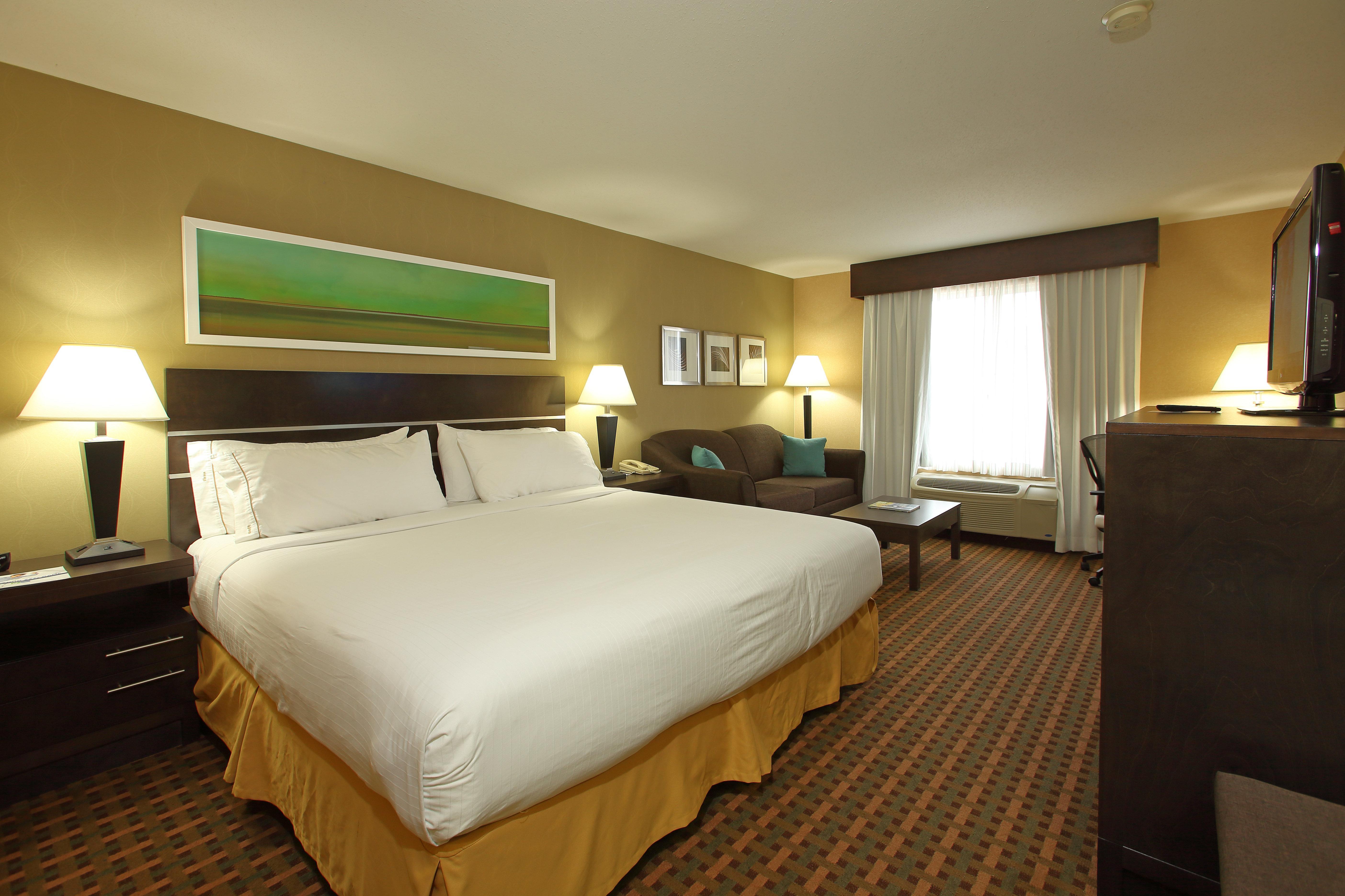 Holiday Inn Express Hotel & Suites Vernon By Ihg Exterior photo