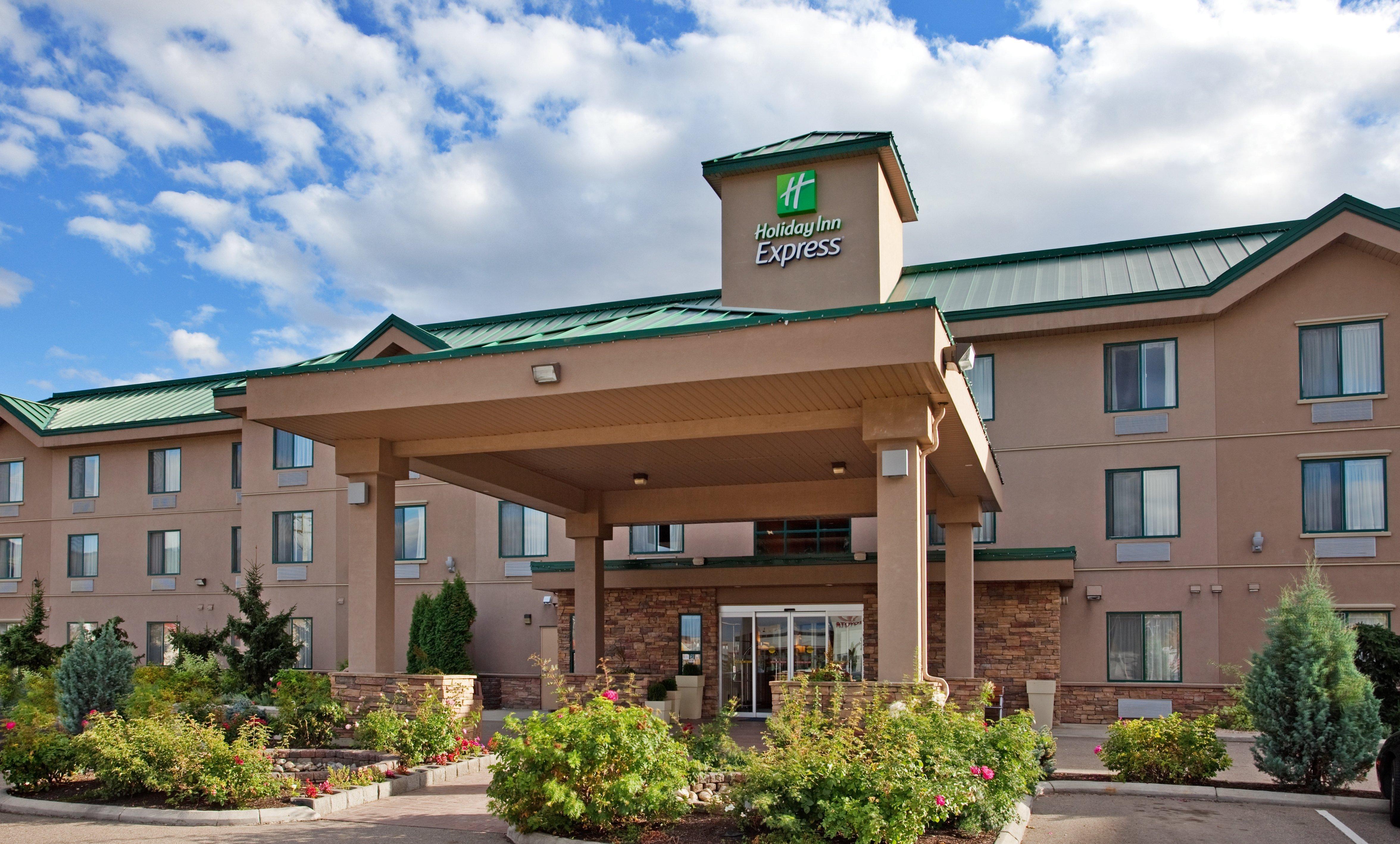 Holiday Inn Express Hotel & Suites Vernon By Ihg Exterior photo