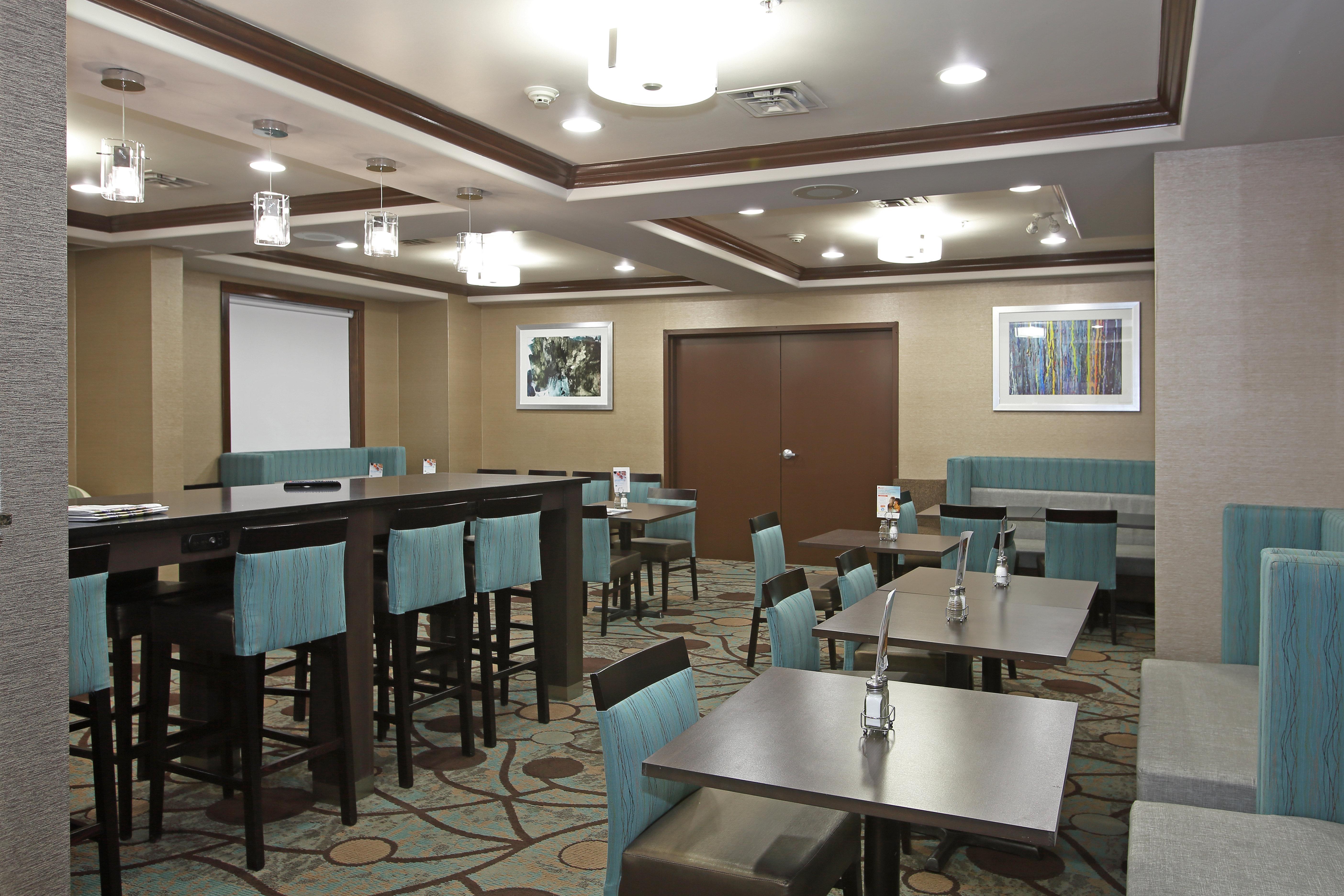 Holiday Inn Express Hotel & Suites Vernon By Ihg Exterior photo