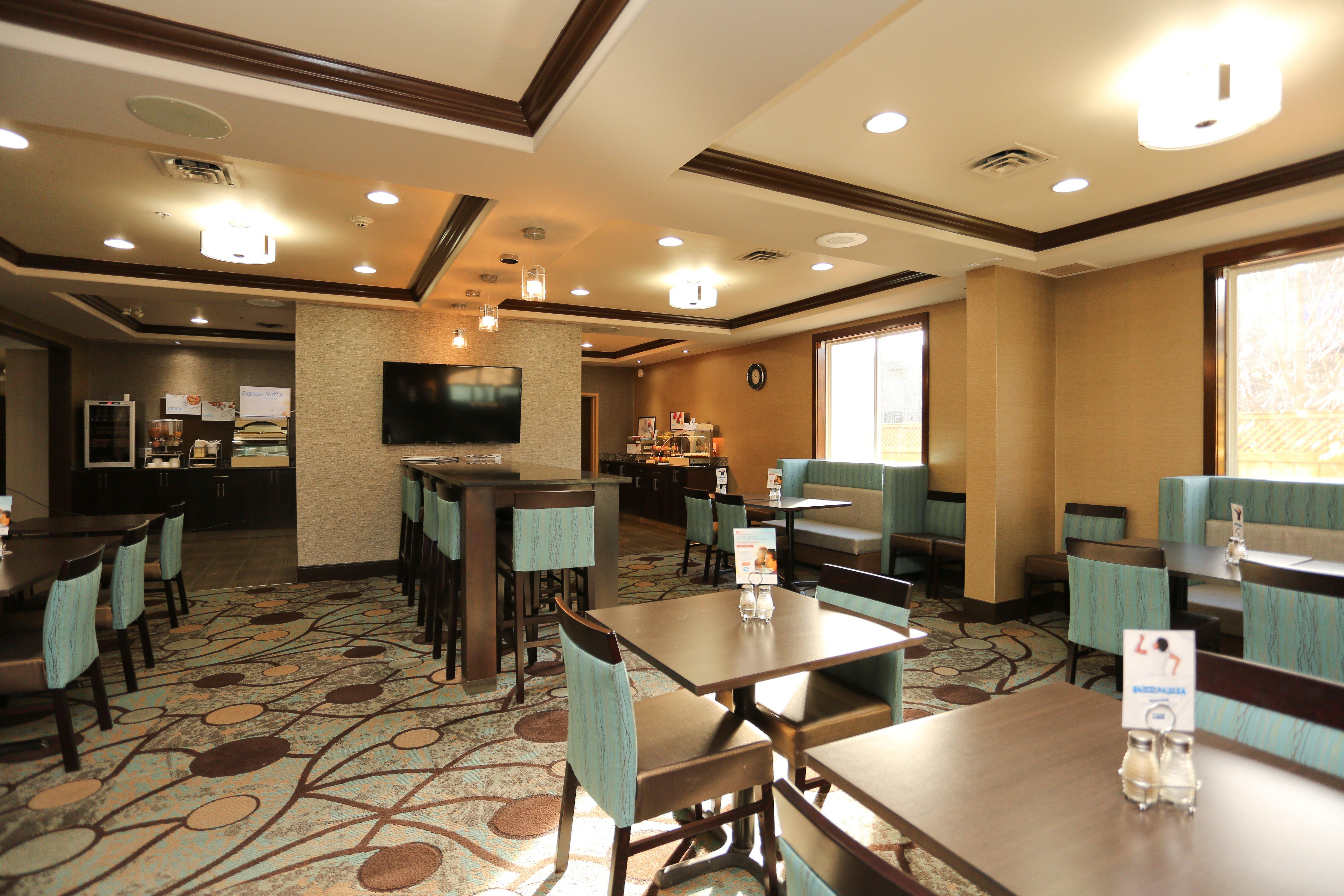 Holiday Inn Express Hotel & Suites Vernon By Ihg Exterior photo
