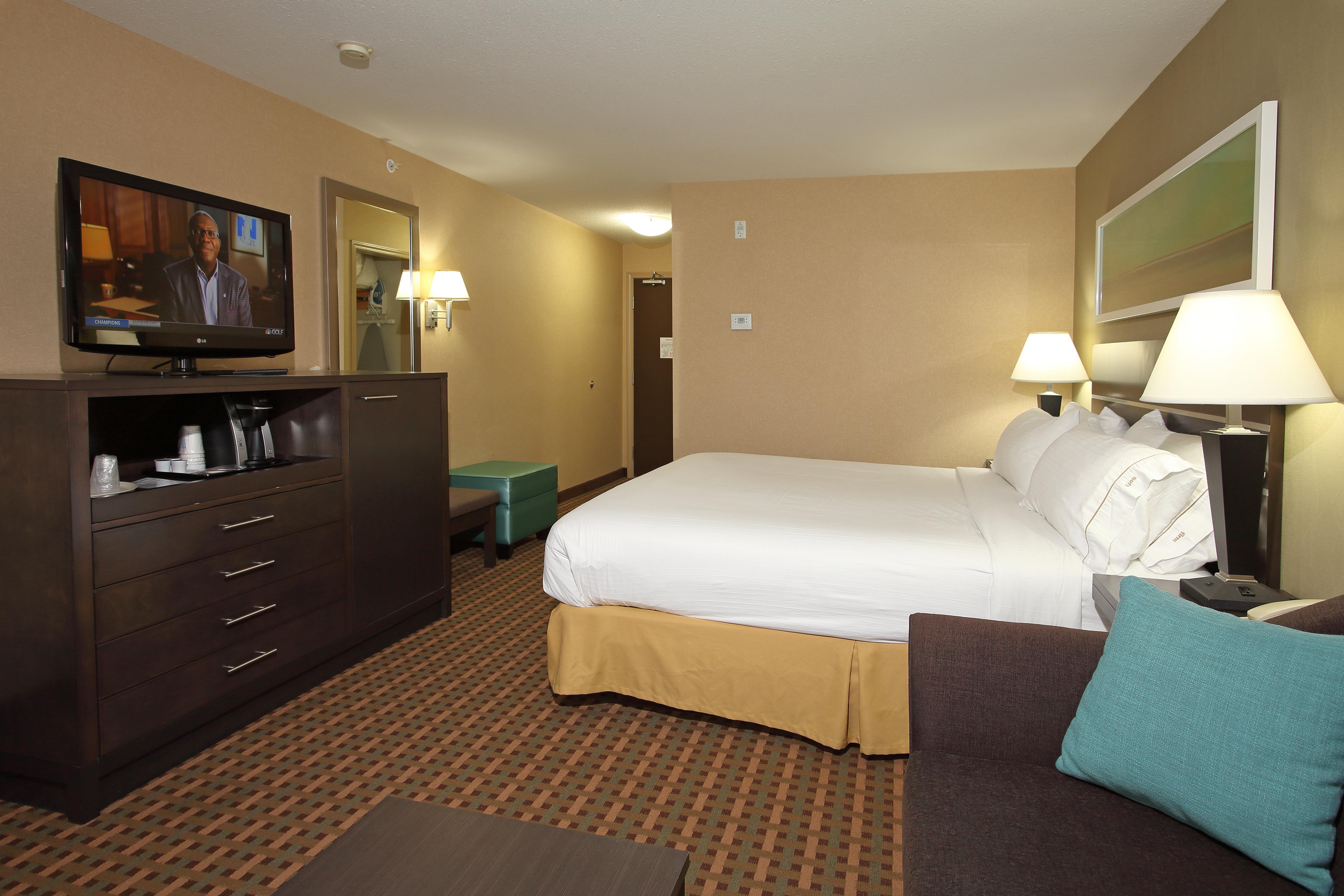 Holiday Inn Express Hotel & Suites Vernon By Ihg Exterior photo