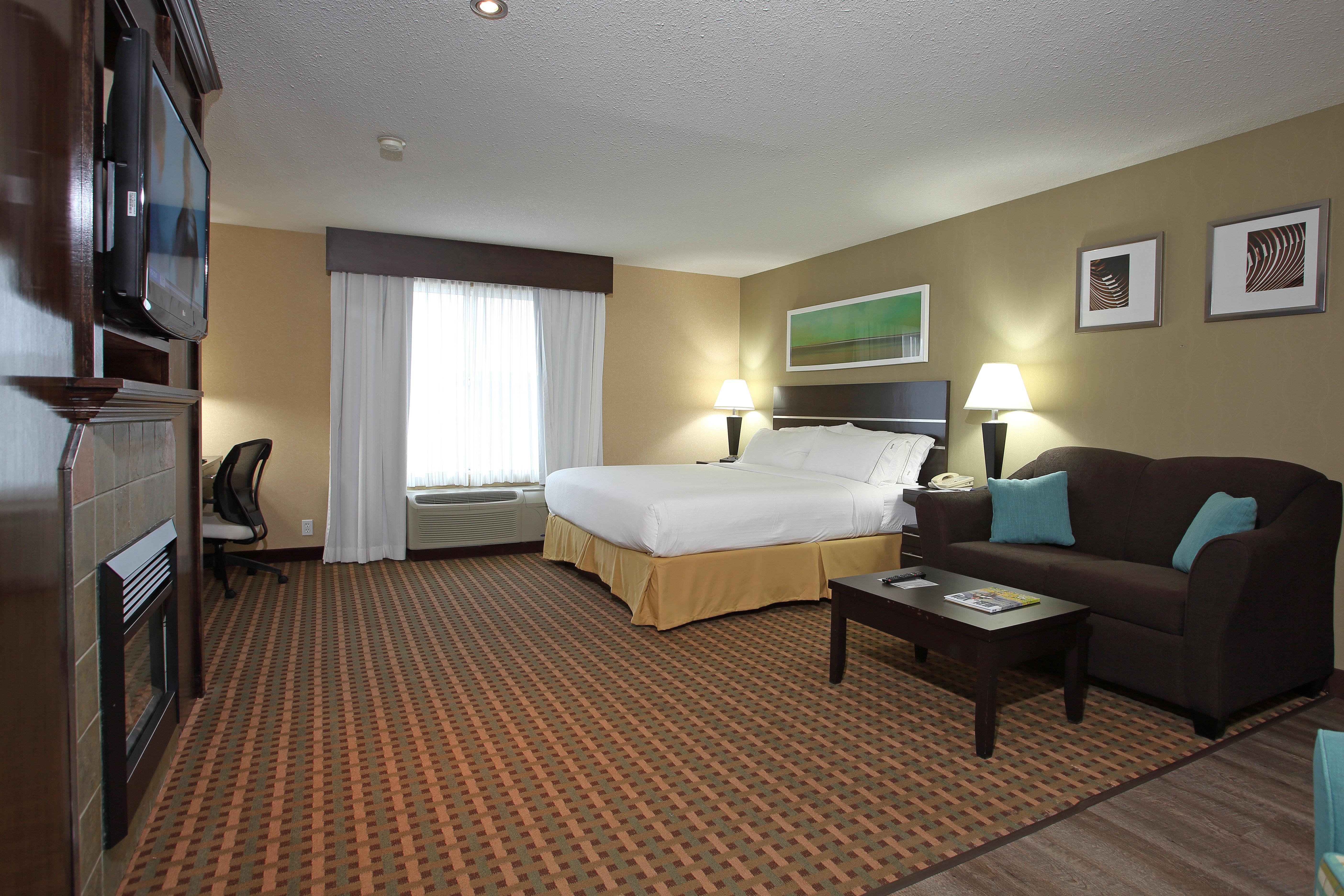 Holiday Inn Express Hotel & Suites Vernon By Ihg Exterior photo
